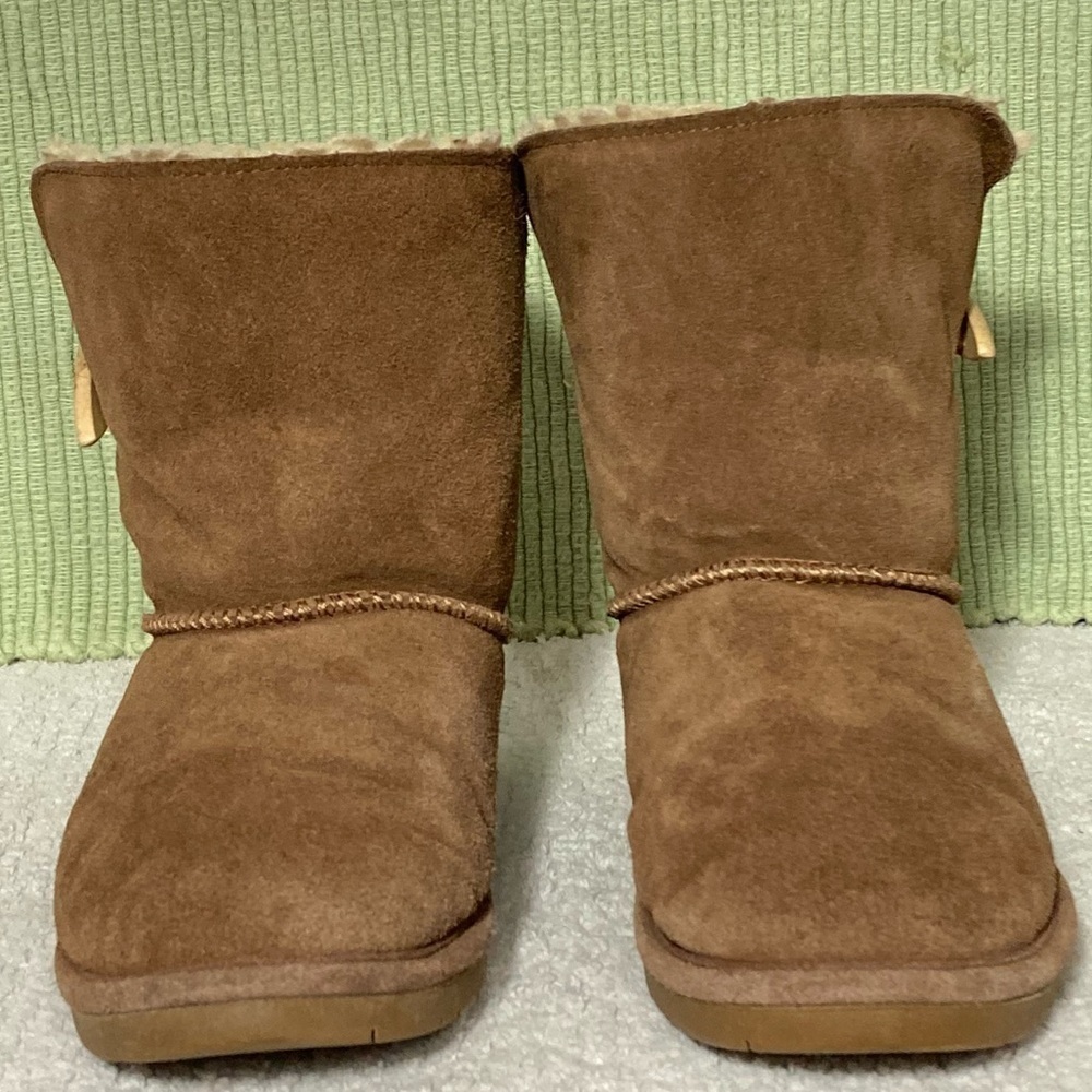 Bearpaw Abigail Suede/Sheepskin/Wool Lining Brown Youth Boots Size US 4 - Picture 3 of 10